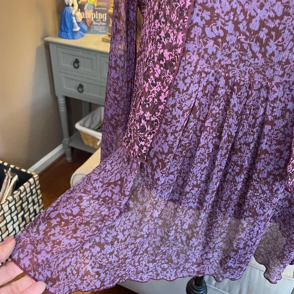 CAbi Long sleeved Blouse, sz Lg - Picture 3 of 9